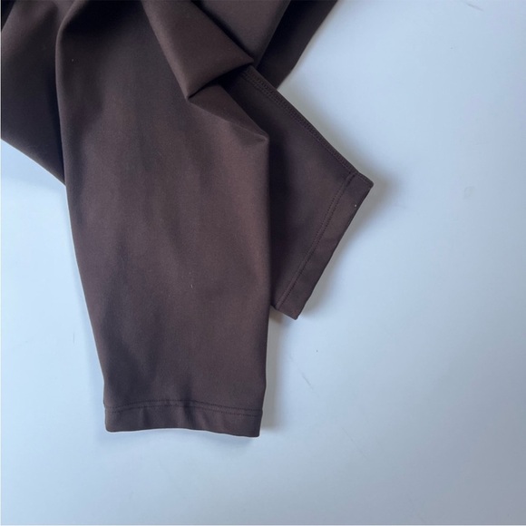 Varley Freesoft 7/8 High Rise Leggings In Brown - Picture 9 of 10